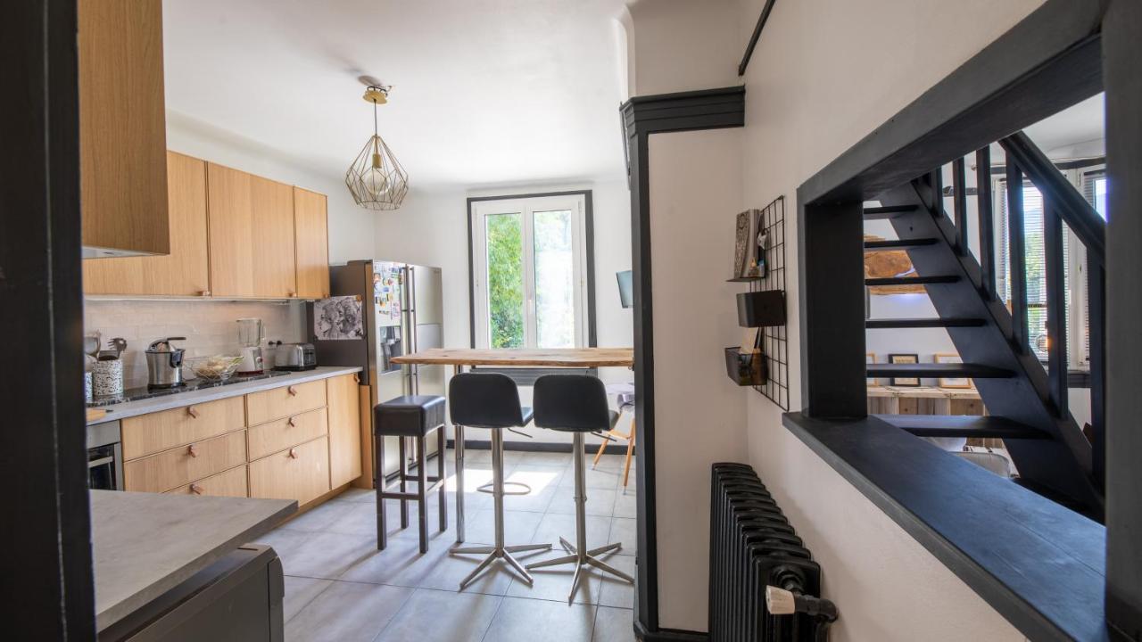 Mamie Jane suite deluxe face au lac Tresserve Extérieur photo