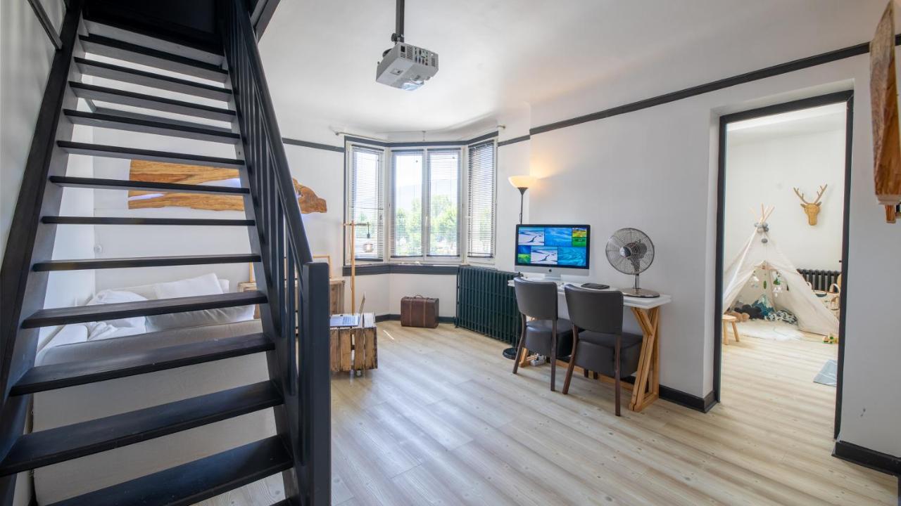 Mamie Jane suite deluxe face au lac Tresserve Extérieur photo