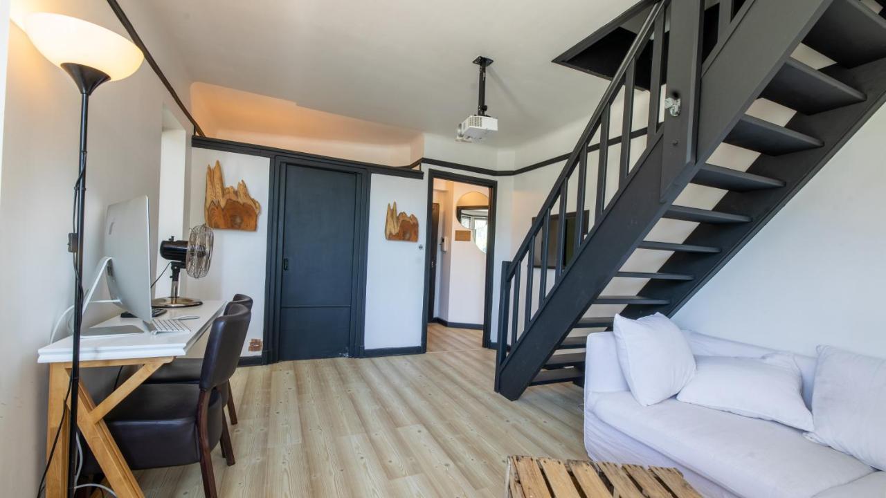 Mamie Jane suite deluxe face au lac Tresserve Extérieur photo