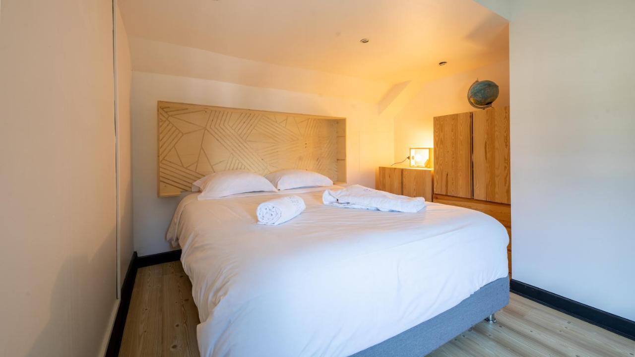 Mamie Jane suite deluxe face au lac Tresserve Extérieur photo